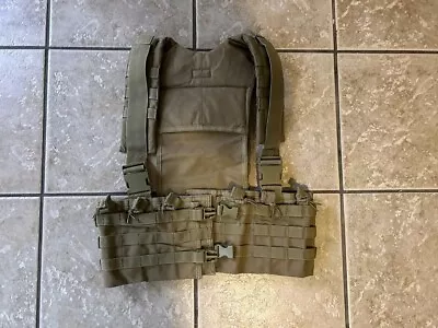 Phantom Gear Military Tactical Vest Size M-XL (adjustable). • $35