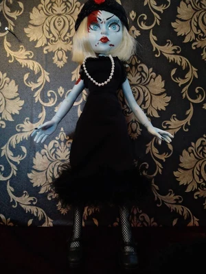 $173.70 • Buy Mezco Living Dead Dolls Fashion Victim Figure