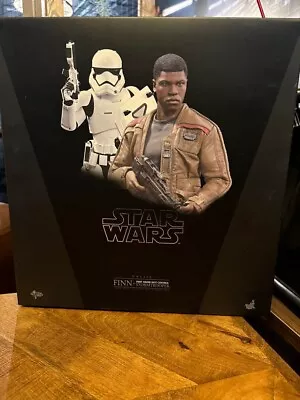 Hot Toys Star Wars Force Awakens Finn & First Order Riot Trooper Set MMS346 1/6 • $185