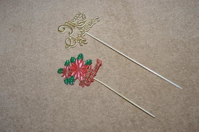 Vintage 1970s Christmas Pudding / Cake Decorations • £2.99