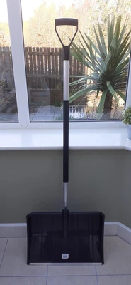£7 • Buy Large Black Snow Shovel With Metal Edge Protector. COLLECT HD8 ONLY.