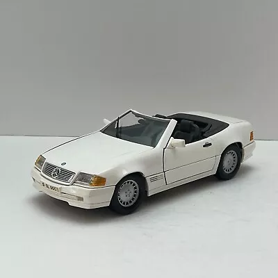 Mercedes-Benz 500SL (1989) White 1/18 1:18 Diecast Model Convertible Maisto • $35