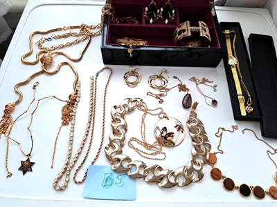 £8 • Buy Mixed Job Lot  Vintage Modern Gold   Tone   Jewellery,lot B3