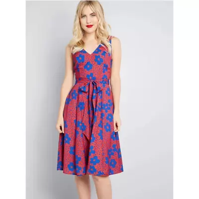 ModCloth Timeless Magnetism A-Line Dress Size Medium Red Blue Floral Knee Length • $27.99