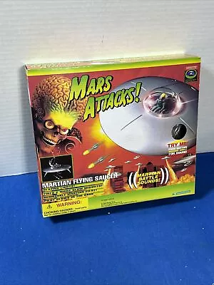 Vintage Mars Attacks! FLYING SAUCER & MARTIAN Trendmasters 1996 From Japan • $69.99