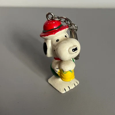 £2.99 • Buy Vintage Snoopy Key Ring - German Beer Stein, Lederhosen, Oktoberfest, Peanuts