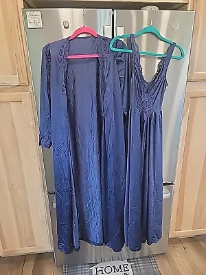 Vintage Olga Unique Blue Nightgown & Peignoir Robe Set M • $24.50