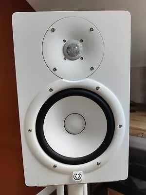 Yamaha HS8 Pair White Powered Studio Monitors Atacama Stands  • £410