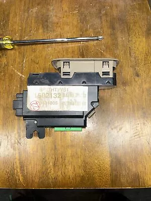 2003 Volvo XC90 Right Passenger Side Front Window Regulator Switch Used Tan OEM • $24.99