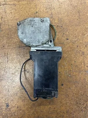 W123 116w 300d 240d 280e 300td Window Motor Right Rear 0130820062 **tested** • $60