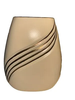Vintage Beige And Gold Swirl  Front Vase Made In Japan • $18