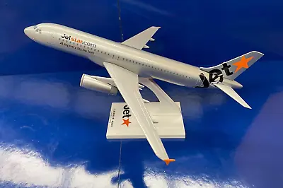 JETSTAR AIRWAYS AIRBUS A320-200 AIRCRAFT MODEL - Scale 1:150 • $41