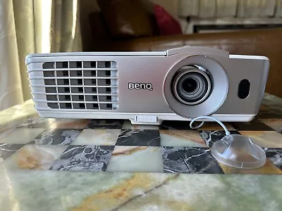 BenQ W1070+ 1080P HD 3D 2000 Lumens Cinema Projector Hdmi Low Use 65h • £349