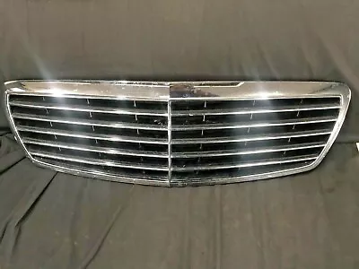 2003-2006 Mercedes E320 E500 E55 Amg Front Chrome Grille Oem A2118800583 • $145.95