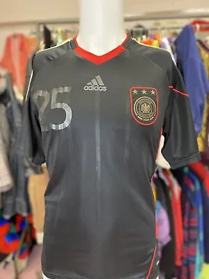 £18 • Buy Germany Away 2010 Football Shirt Müller 25