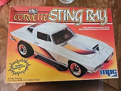 MPC 1/25 1967 CORVETTE STING RAY “Open Box” VINTAGE  • $10