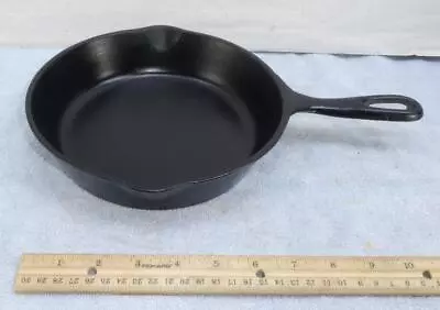 Vintage Cast Iron Skillet No. 5  W/ Heat Ring Unmarked Possibly Vollrath ! • $31.95