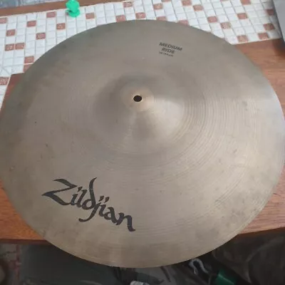 ZILDJIAN A.Zildjian 18inch 1782g Medium Ride A Zildjian Vintage 1970's USA MADE! • $112