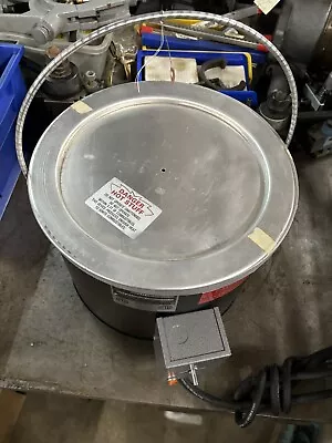 WAAGE MELTING POT WP16A-7-1 2 Gallon Capacity 2000 Watts 200 - 550F Temp NEW • $1500