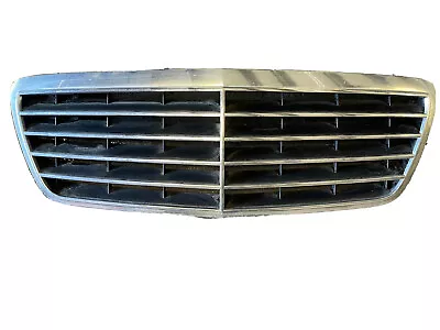 2000-2002 Mercedes E430 E320 E55 W210 Front Hood Chrome Upper Grill Grille OEM • $75