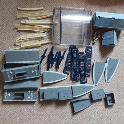 £25 • Buy OO Gauge Hornby R8009 Station Terminus