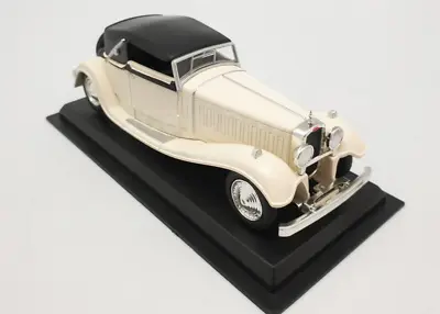 Bugatti Royale 1929 Vintage French Luxury Car Model Diecast Amercom 1:43 • $13.88