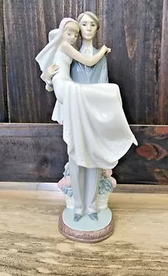 Lladro Wedding Couple Figurine | 1985 | Retired | Excellent Condition • $105