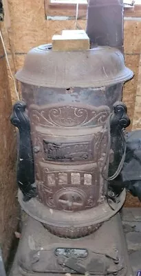 $300 • Buy Vintage Cast Iron Round Oak 18-T-3 Parlor Stove. Used In House Built In 1896