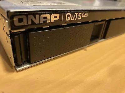 QNAP TS-h977XU-RP 4 Bay • $2000