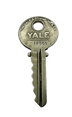 Vintage Yale & Towne Mfg Co Master Key #16990 Made In USA 2 1/8  Long • $5.06