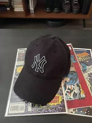 Vintage 90’s NY Yankees Black MLB TEI Baseball Cap 1990’s Snapback ADJ • $30