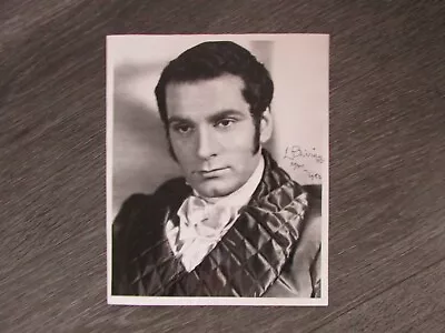 Laurence Olivier Actor & Producer Original Hand Signed Photo & Copy Receipt • £49.99