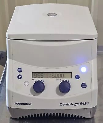 Eppendorf 5424 Micro Centrifuge With FA-45-24-11 Rotor • $295