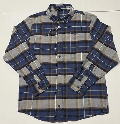 Alpine Design Brushed Flannel Long Sleeve Shirt Plaid Size Medium Shoulder Logo • $8.47