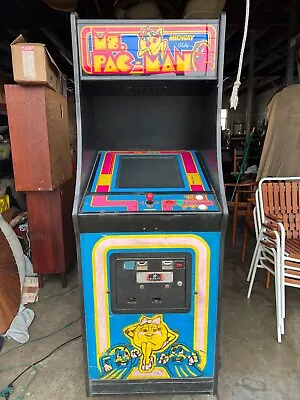 Ms PAC-MAN ARCADE MACHINE • $1800