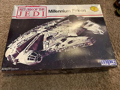 MPC Return Of The Jedi Millennium Falcon 8917 Scale Model Kit 1989 1 • $45