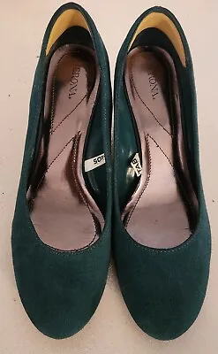 Merona Dark Olive Green Leather Suede Covered Wedge Pump Heels Size 9.5 • $15.50