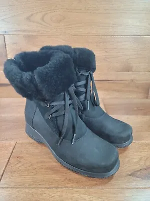 LA CANADIENNE Womens Black Suede Shearling Lace Up Boot SIZE 8.5 WIDE *NEW* • $139.99