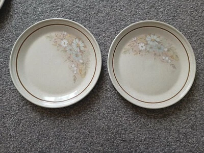 £10 • Buy 2 X Royal Doulton Lambethware Florinda 22 Cm Small Dinner Plates