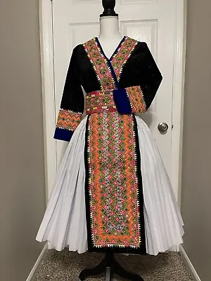 Hmong Clothes/Outfit Handmade/Embroidery CogCi(sequins) Size 38/40 • $149.95