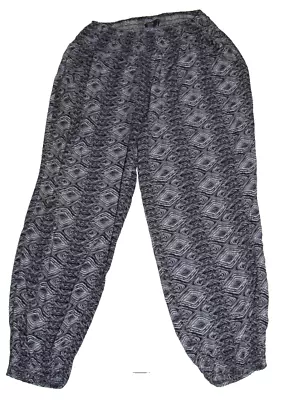 Womens Size 10 Black & White Harem Pants Made By CAROLINE MORGAN • $15