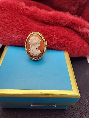 Vintage Avon Ring Jewelry Cameo Ring Perfume Cameo Ring Gold Tone Sz 6  • $26.99