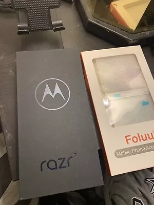 Motorola Razr+ - 256GB - Quartz Black (Unlocked) (Dual SIM) • $480