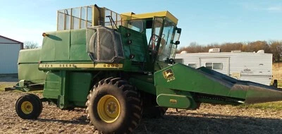 $2000 • Buy John Deere 443 4 Row 30  Corn Head