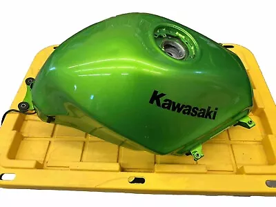 2012 Kawasaki Ninja 250r Fuel Tank Gas Tank Green 51086-5475-15p • $167.99