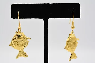 Vintage Fish Dangle Earrings Gold Tone Lightweight Metal NOS 1980s BinA11 • $7.96