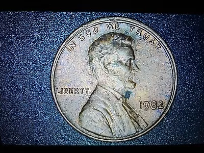 1982 Lincoln Penny ERROR Rail OV &  P Mint Mark  • $2.99