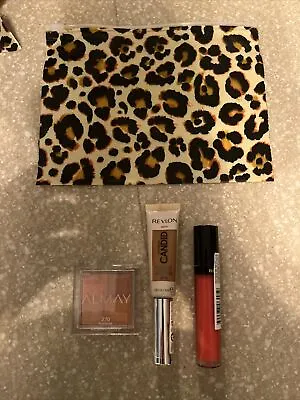 Makeup Gift Set • $9