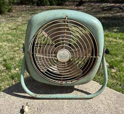 Vintage Turquoise Teal Fan Breez King 10” • $39.99