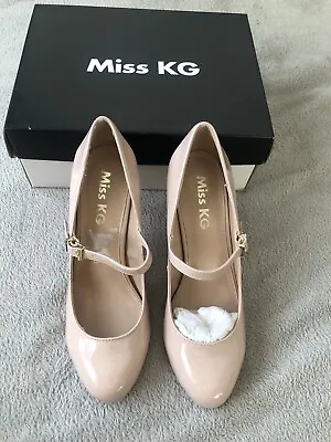 Miss KG Comet Beige Shoes Size 5 New In Box • £15